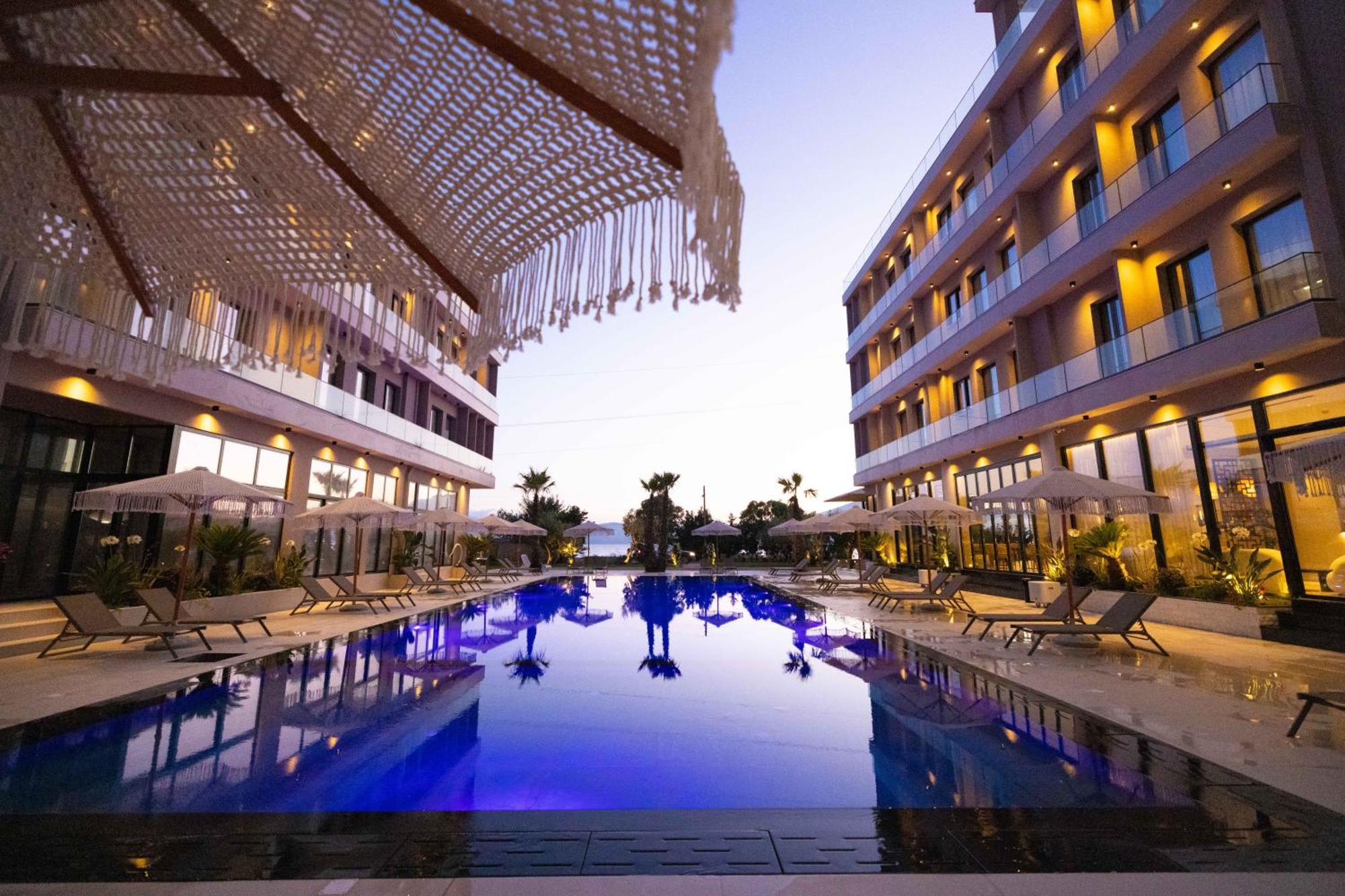 Tris3 Hotel Радима Экстерьер фото